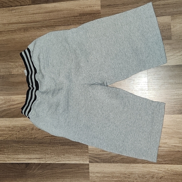 SACRED Crown Gray Shorts With Gold Embellished Stones Size Boys XL (18) - Picture 5 of 5